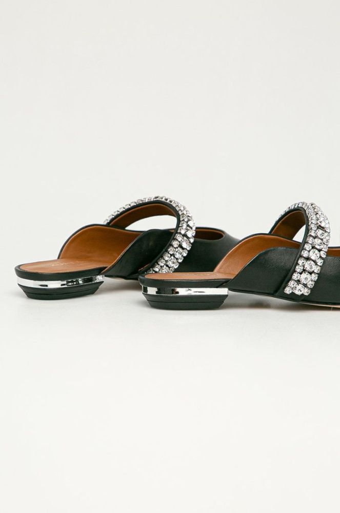 Kurt Geiger London  Шкіряні шльопанці Princely 1808900109 колір чорний фото 3