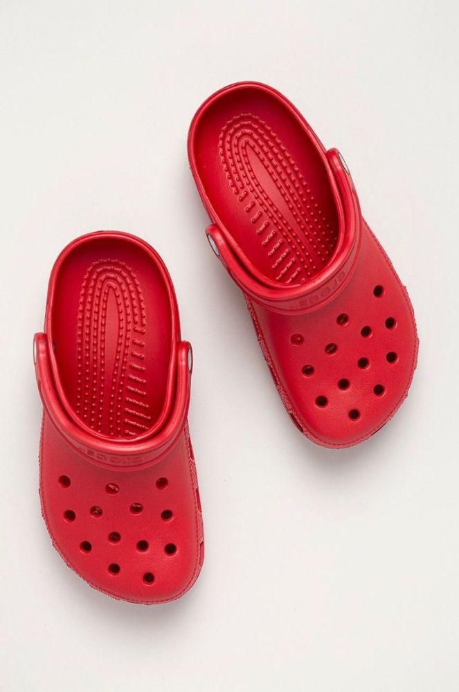 Шльопанці Crocs Classic жіночі колір червоний 10001 (1275806) фото 4
