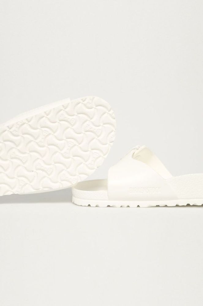 Шльопанці Birkenstock чоловічі колір білий фото 3