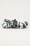 Шльопанці Crocs Classic Marbled Clog 206867 C.MARBLED.CLOG.206867.U-WHITE/BLAC колір білий Шльопанці Crocs Classic Marbled Clog 206867 C.MARBLED.CLOG.206867.U-WHITE/BLAC колір білий