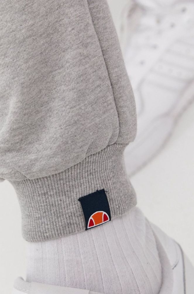 Штани Ellesse чоловічі колір сірий з аплікацією фото 5