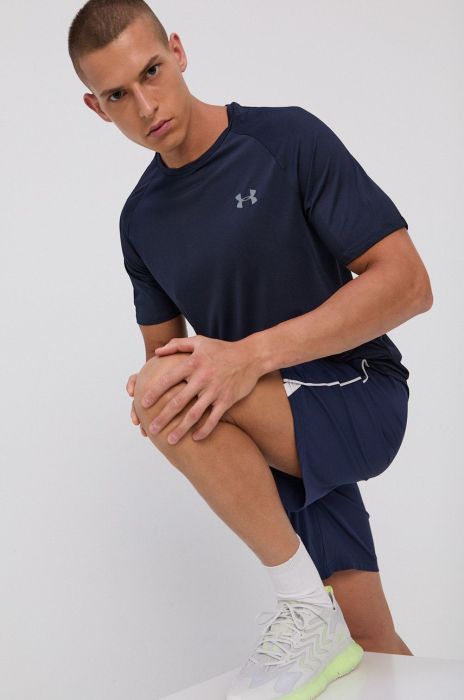 Футболка Under Armour 1345317 чоловіча колір синій гладкий
