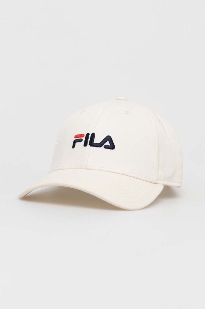 Шапка Fila колір бежевий з аплікацією