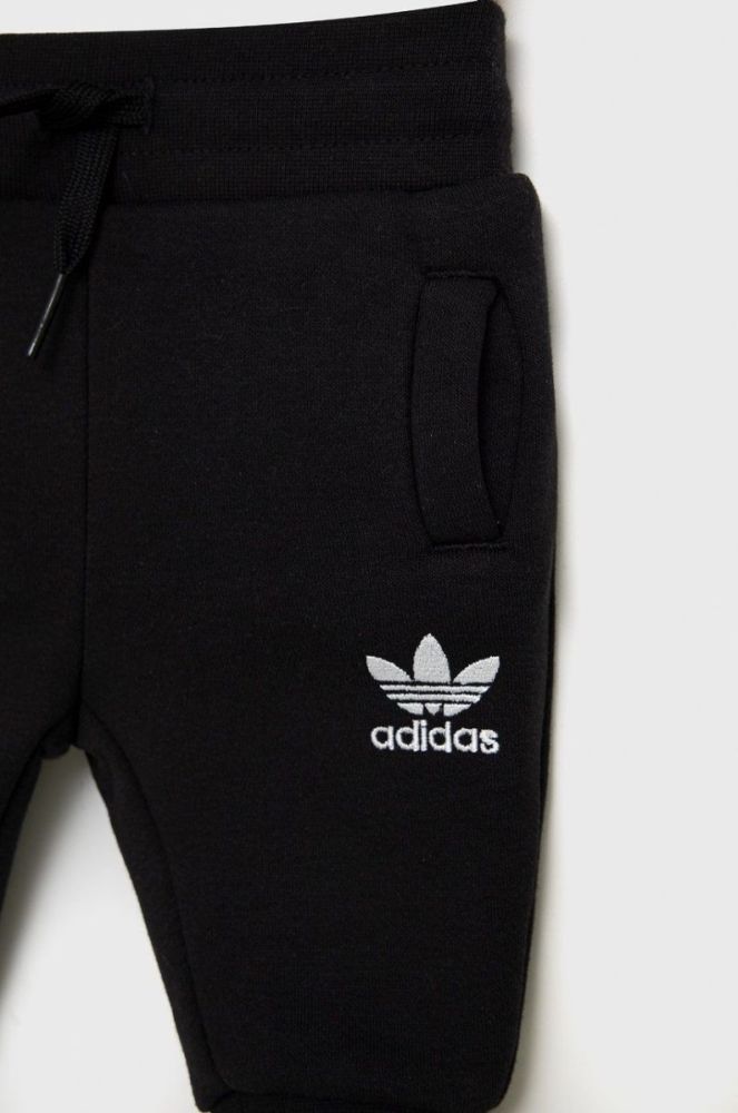 Дитячий спортивний костюм adidas Originals HE6909 колір чорний фото 4