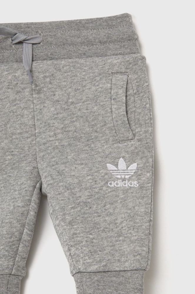 Дитячий спортивний костюм adidas Originals HE6910 колір сірий фото 4