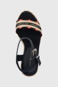Сандалі Tommy Hilfiger жіночі колір синій на танкетці (2227755)