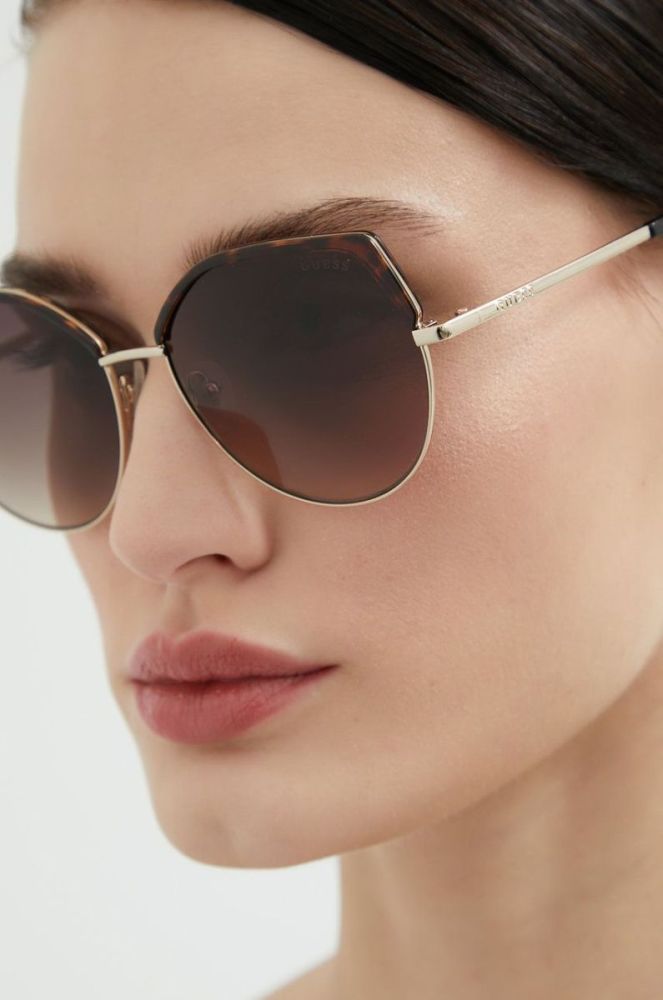 Сонцезахисні окуляри Guess жіночі колір коричневий (2502097) фото 5