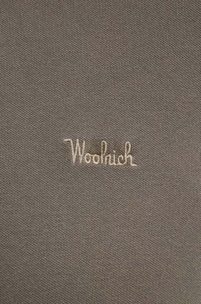 Поло Woolrich чоловічий колір зелений однотонний фото 5