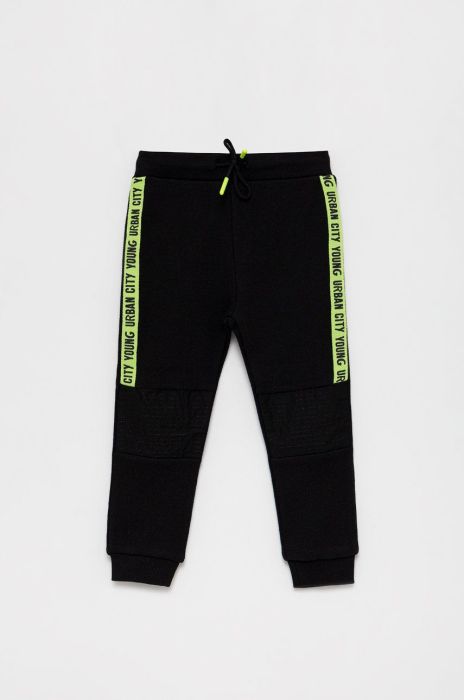 Дитячі спортивні штани Birba&Trybeyond колір чорний з аплікацією