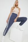 Спортивні штани adidas Originals Adicolor жіночі з аплікацією HC4547-SHANAV колір блакитний Спортивні штани adidas Originals Adicolor жіночі з аплікацією HC4547-SHANAV колір блакитний