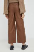 Шкіряні штани Gestuz жіночі колір коричневий прямі висока посадка