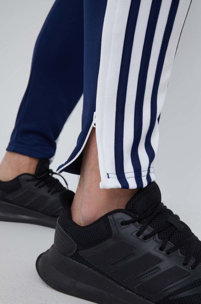 Штани для тренувань adidas Performance Squadra 21 HC6273 чоловічі колір синій з аплікацією фото 5