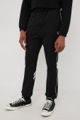 Спортивні штани Fila чоловічі колір чорний з аплікацією (2393993)
