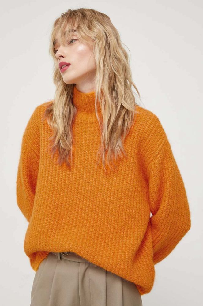 Вовняний светр Bruuns Bazaar жіночий колір помаранчевий теплий півгольф