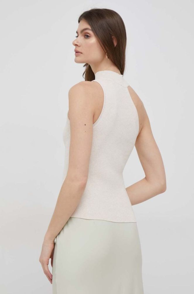 Топ Dkny жіночий колір бежевий півгольф (3080748) фото 3