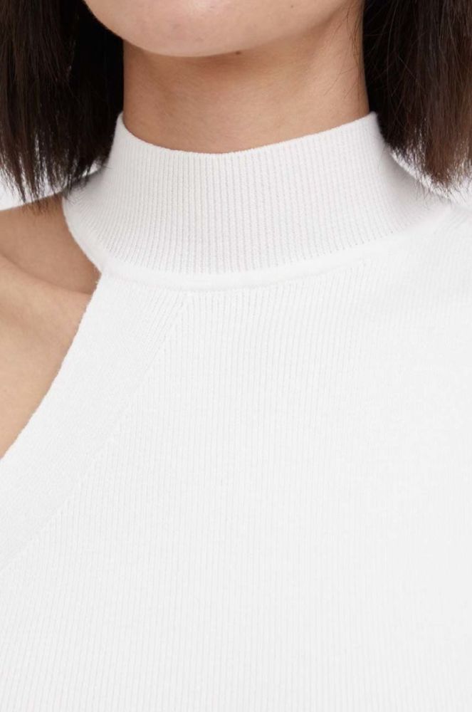 Топ Dkny жіночий колір бежевий півгольф (2339062) фото 5