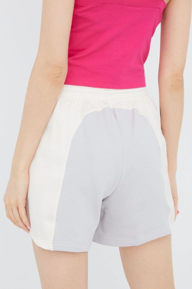 Шорти adidas Originals Adicolor HC7038 жіночі колір сірий візерунок висока посадка HC7038-WONWHI фото 3