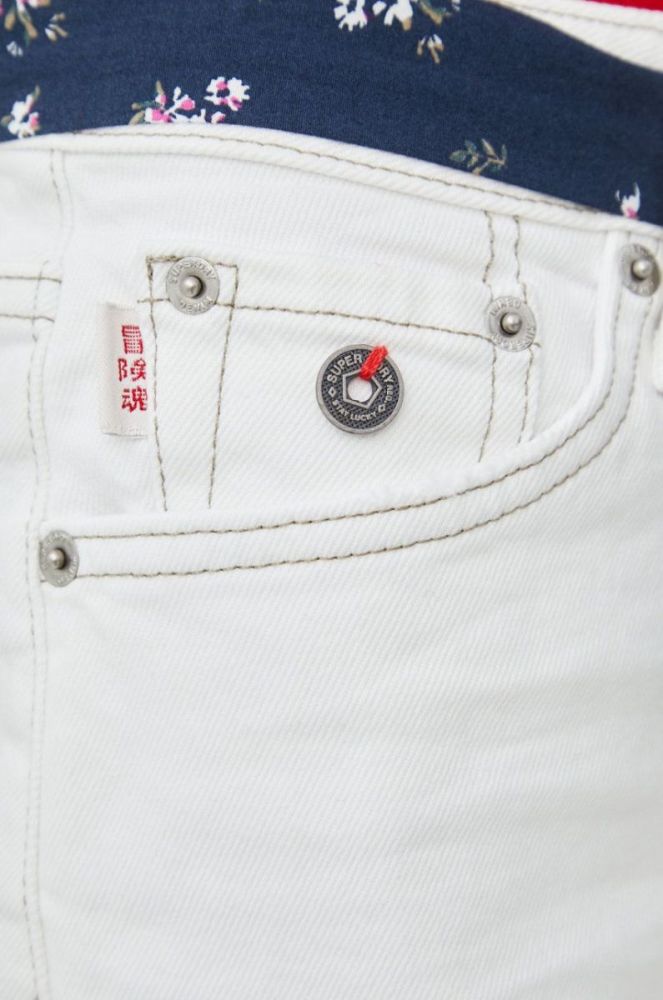 Джинсові шорти Superdry жіночі колір білий однотонні середня посадка (2429335) фото 4
