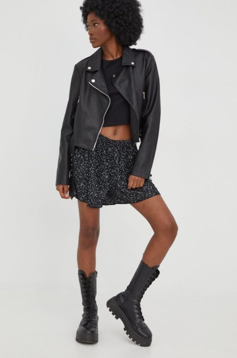 Шорти Protest жіночі колір чорний візерунок висока посадка