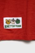 Дитяча бавовняна футболка United Colors of Benetton колір червоний з аплікацією