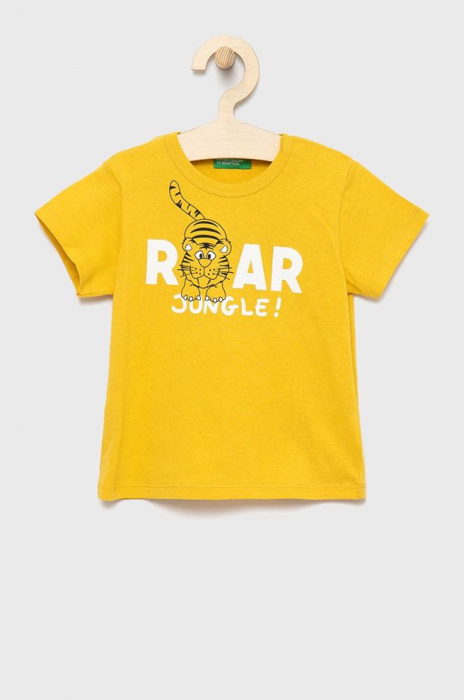 Дитяча бавовняна футболка United Colors of Benetton колір жовтий з принтом (2305373)