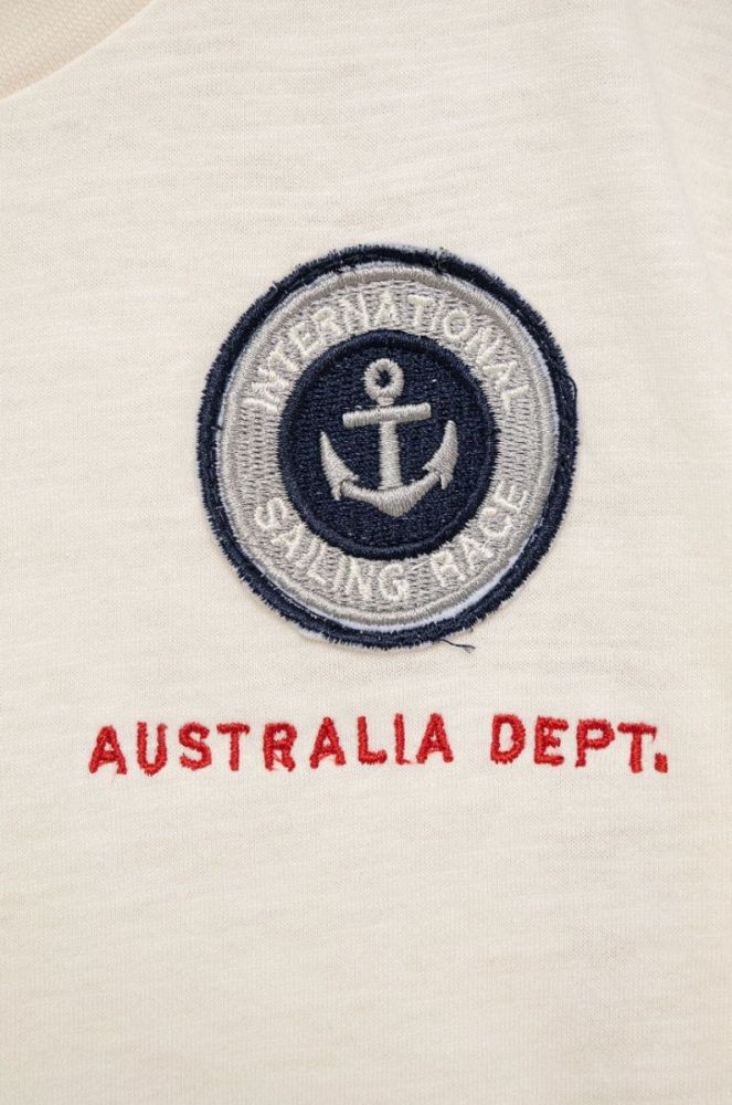 Дитяча бавовняна футболка Birba&Trybeyond колір бежевий з аплікацією (2348780) фото 2