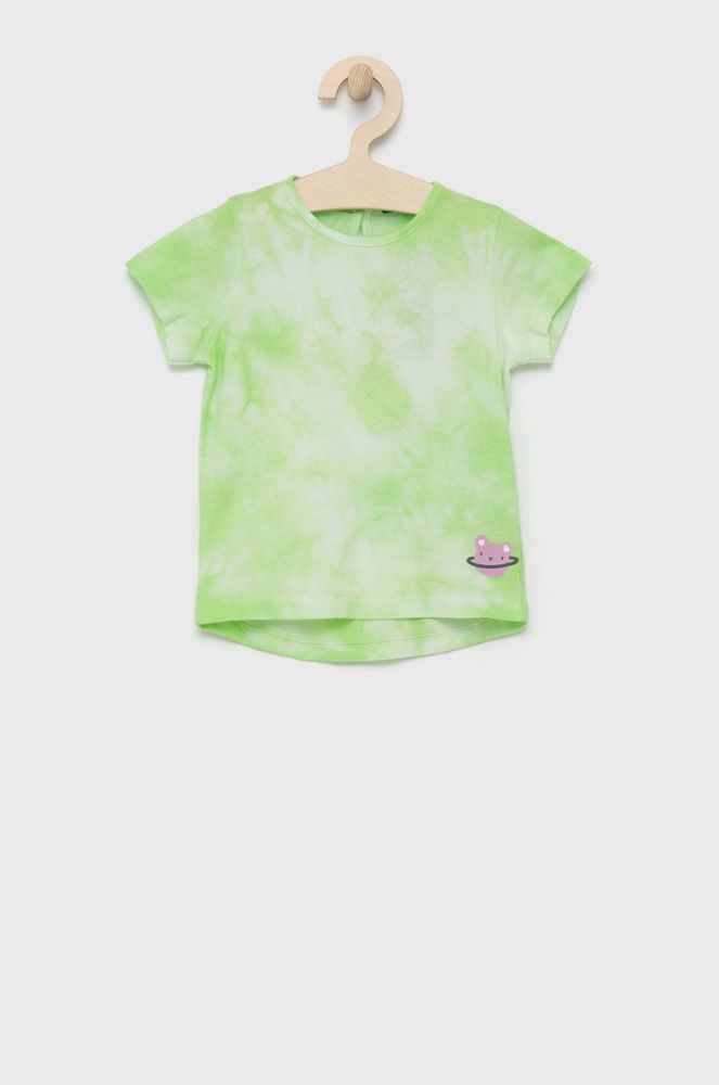 Дитяча бавовняна футболка United Colors of Benetton колір зелений (2209771)