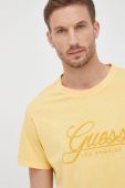 Бавовняна футболка Guess колір жовтий з аплікацією