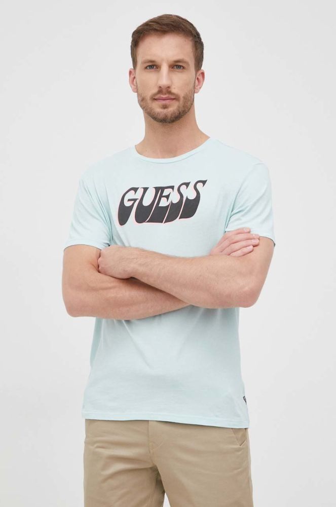 Бавовняна футболка Guess з принтом колір блакитний (2165378)