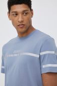 Футболка Guess чоловічий з принтом колір блакитний (2228369)