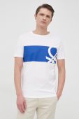 Бавовняна футболка United Colors of Benetton колір білий з принтом (2179129)