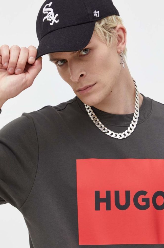 Бавовняна кофта HUGO чоловіча колір сірий з принтом (3480577) фото 4