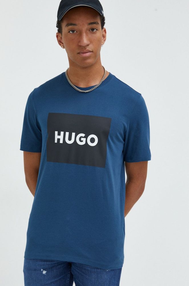 Бавовняна футболка HUGO колір синій з принтом (2494444)