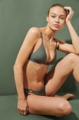 Купальний бюстгальтер women'secret SWIM ICONS колір зелений м'яка чашечка 6485457