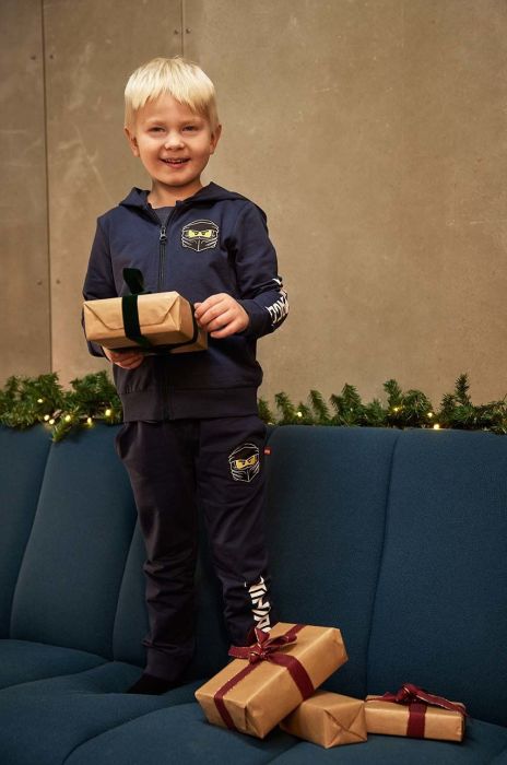 Дитяча бавовняна кофта Lego колір синій з капюшоном з принтом (2897698)