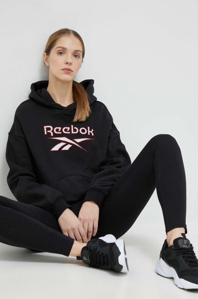 Кофта Reebok Classic жіноча колір чорний з капюшоном з принтом HS4718-BLACK