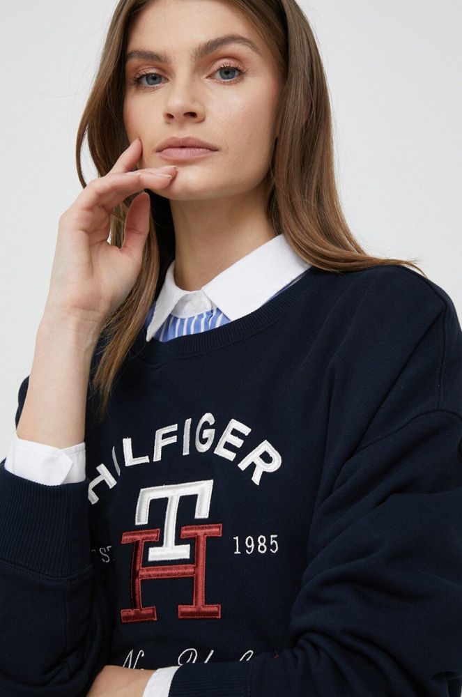 Бавовняна кофта Tommy Hilfiger жіноча колір синій з аплікацією (3018258)