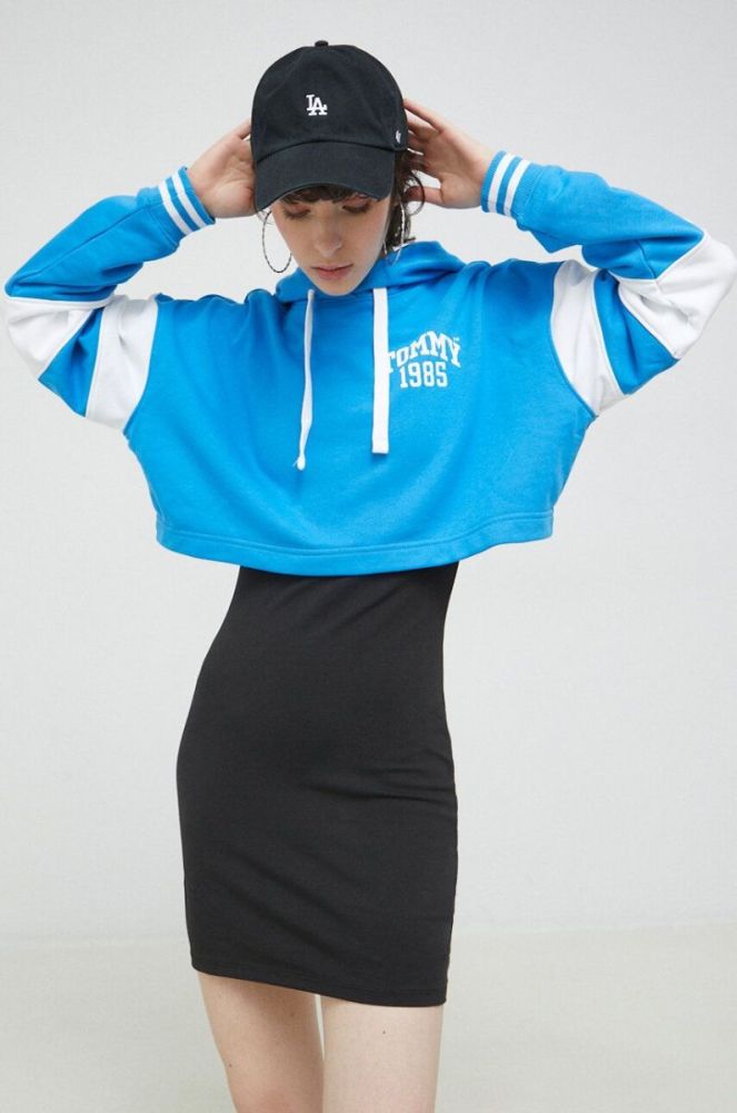 Кофта Tommy Jeans жіноча з капюшоном візерунок колір блакитний (2999873) фото 3