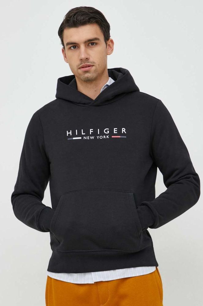 Кофта Tommy Hilfiger чоловіча колір чорний з капюшоном з принтом (2870203)