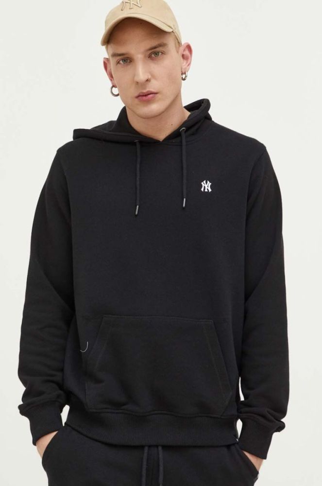 Кофта 47brand MLB New York Yankees колір чорний з капюшоном з аплікацією фото 2