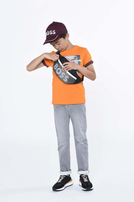 Дитяча бавовняна шапка BOSS колір синій з аплікацією