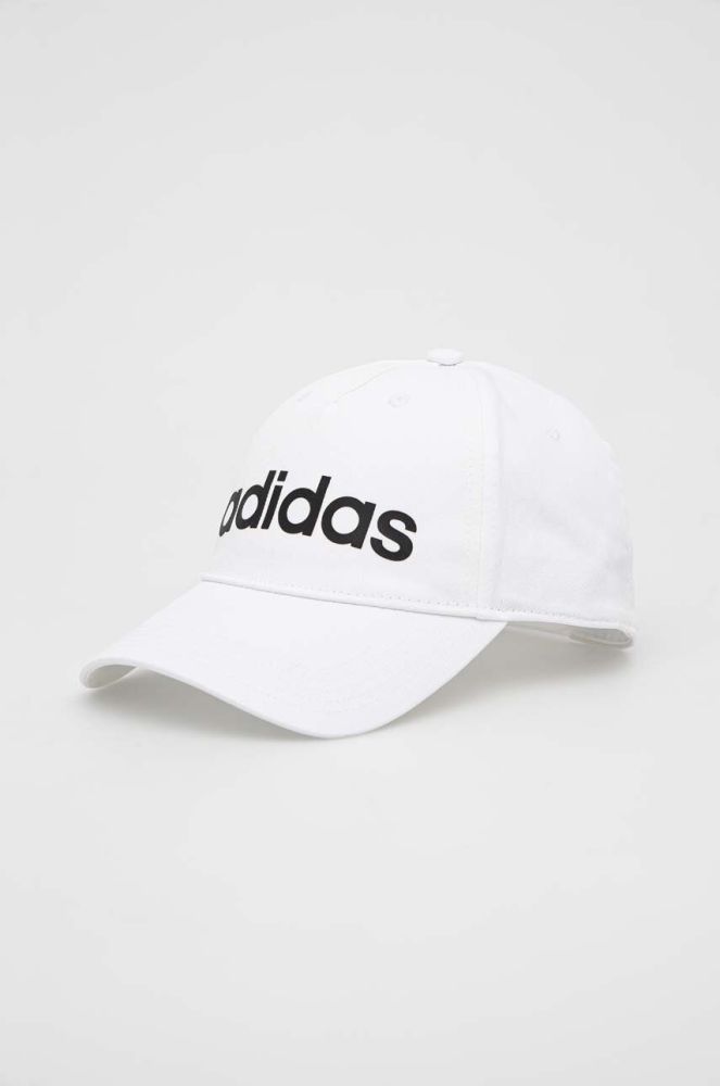 Кепка adidas колір білий з принтом