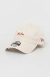 Бавовняна бейсболка New Era колір бежевий з аплікацією