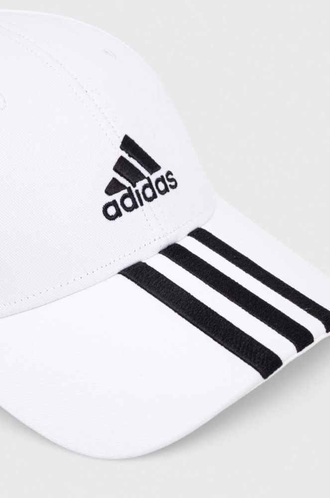 Кепка adidas Performance колір білий з аплікацією фото 3