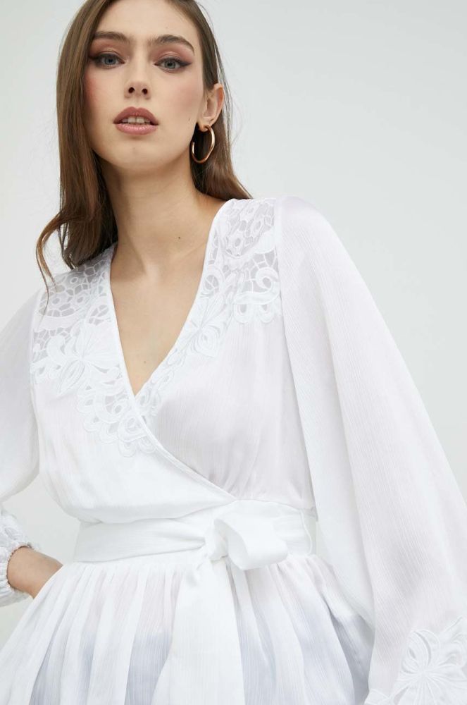 Блузка Guess жіноча колір білий з аплікацією