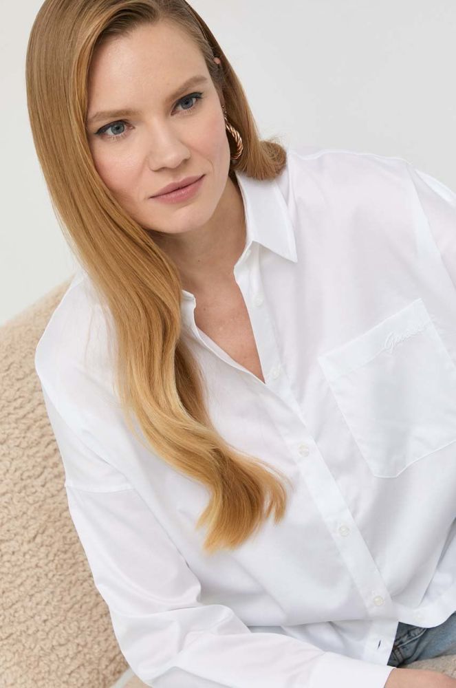 Сорочка Guess жіноча колір білий relaxed класичний комір (2850807)