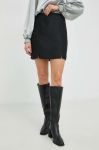 Спідниця Bruuns Bazaar колір чорний mini пряма (2824637) Спідниця Bruuns Bazaar колір чорний mini пряма (2824637)