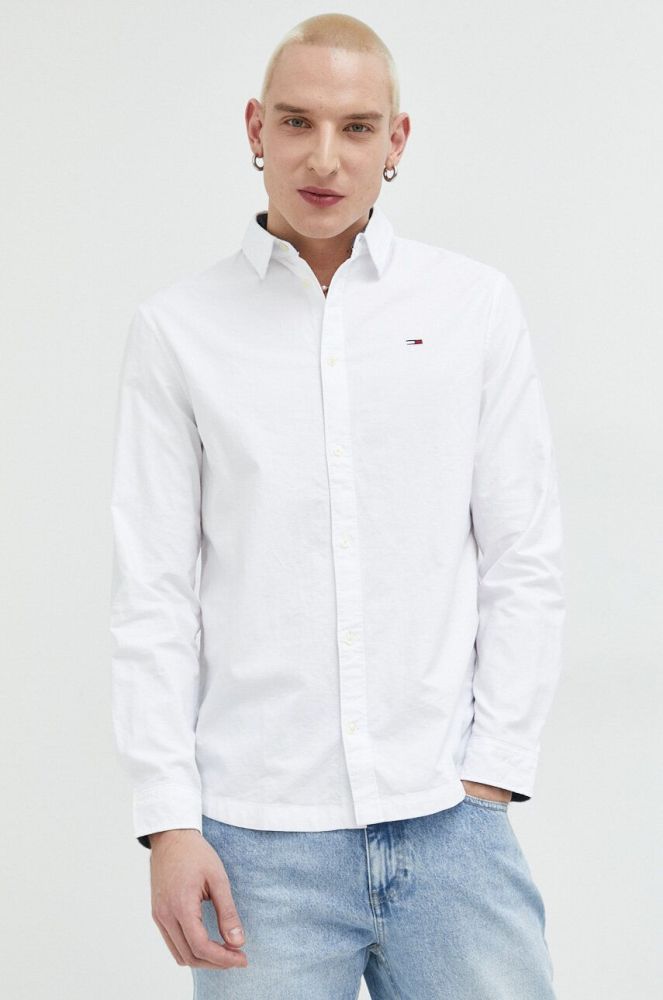 Бавовняна сорочка Tommy Jeans чоловіча колір білий regular класичний комір (3018476)