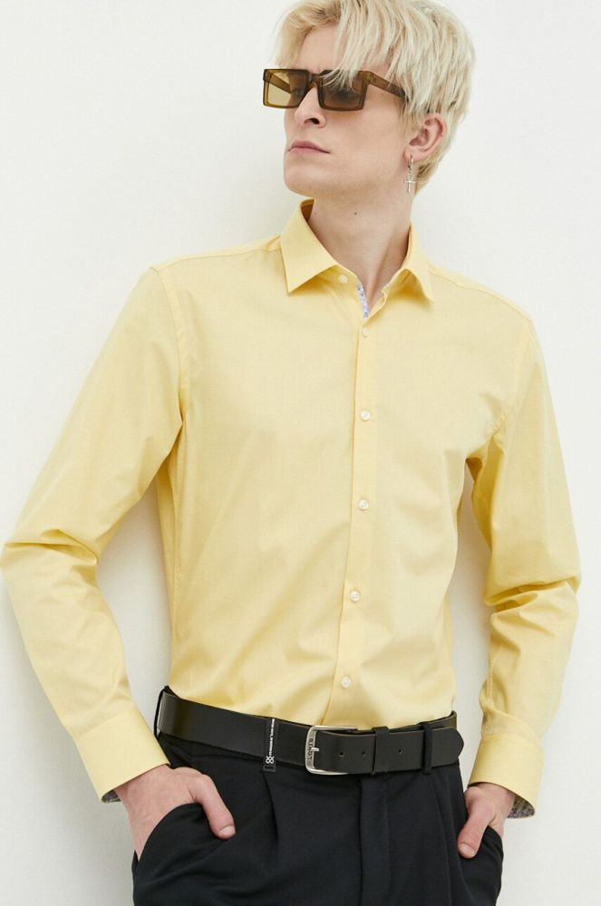 Бавовняна сорочка HUGO чоловіча колір жовтий slim класичний комір