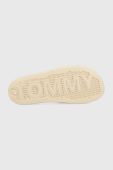 Шльопанці Tommy Jeans GRAPHIC POOL SLIDE жіночі колір бежевий EN0EN02178 Шльопанці Tommy Jeans GRAPHIC POOL SLIDE жіночі колір бежевий EN0EN02178